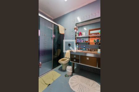 Casa à venda com 346m², 4 quartos e 4 vagas Casa à venda com 346m², 4 quartos e 4 vagasBanheiro da Suíte 1