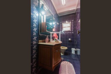 Casa à venda com 346m², 4 quartos e 4 vagas Casa à venda com 346m², 4 quartos e 4 vagasLavabo