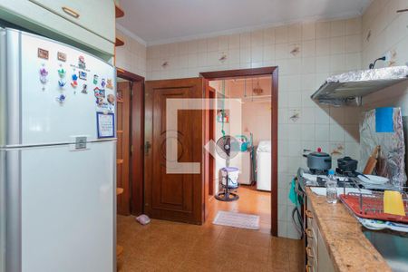 Casa à venda com 346m², 4 quartos e 4 vagas Casa à venda com 346m², 4 quartos e 4 vagasCozinha