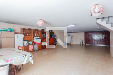 Casa à venda com 346m², 4 quartos e 4 vagas Casa à venda com 346m², 4 quartos e 4 vagasGaragem