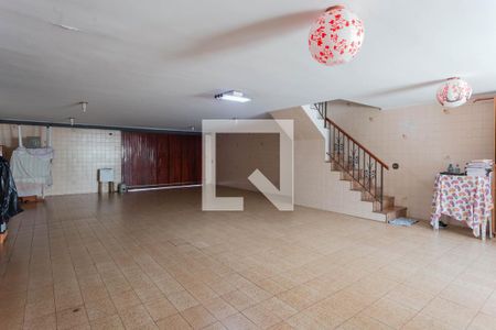 Casa à venda com 346m², 4 quartos e 4 vagas Casa à venda com 346m², 4 quartos e 4 vagasGaragem