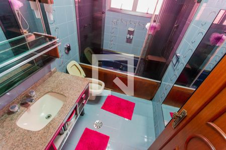 Casa à venda com 346m², 4 quartos e 4 vagas Casa à venda com 346m², 4 quartos e 4 vagasBanheiro da Suíte 4