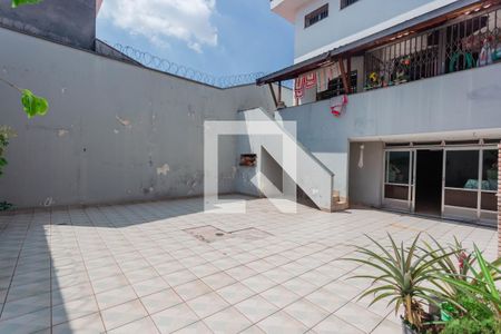 Casa à venda com 346m², 4 quartos e 4 vagas Casa à venda com 346m², 4 quartos e 4 vagasQuintal