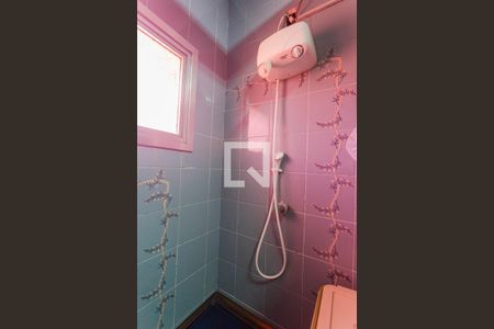 Casa à venda com 346m², 4 quartos e 4 vagas Casa à venda com 346m², 4 quartos e 4 vagasBanheiro da Suíte 4