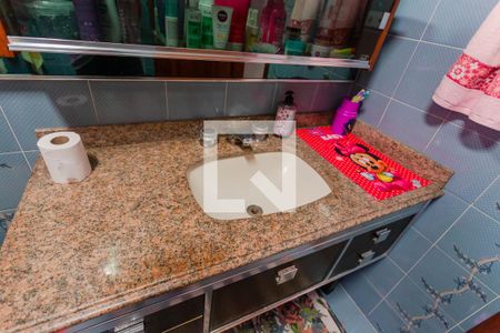 Casa à venda com 346m², 4 quartos e 4 vagas Casa à venda com 346m², 4 quartos e 4 vagasBanheiro da Suíte 3