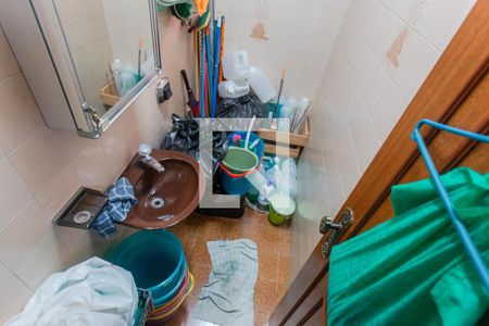 Casa à venda com 346m², 4 quartos e 4 vagas Casa à venda com 346m², 4 quartos e 4 vagasBanheiro de serviço