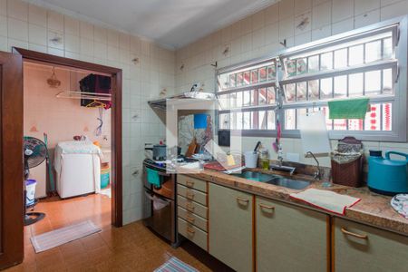 Casa à venda com 346m², 4 quartos e 4 vagas Casa à venda com 346m², 4 quartos e 4 vagasCozinha