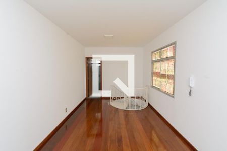 Casa à venda com 3 quartos, 150m² em Santa Cruz Industrial, Contagem