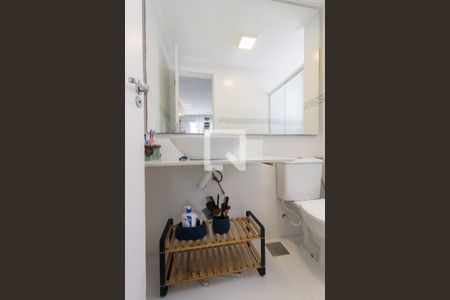 Apartamento à venda com 97m², 3 quartos e 2 vagas Apartamento à venda com 97m², 3 quartos e 2 vagasBanheiro da Suíte