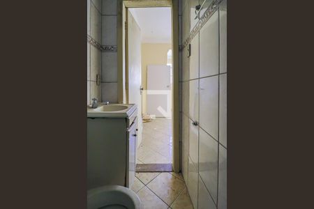 Banheiro de kitnet/studio para alugar com 2 quartos, 60m² em Cachoeirinha, Belo Horizonte