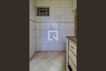 Cozinha de kitnet/studio para alugar com 2 quartos, 60m² em Cachoeirinha, Belo Horizonte
