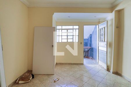 Sala de kitnet/studio para alugar com 2 quartos, 60m² em Cachoeirinha, Belo Horizonte