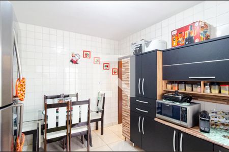 Casa à venda com 150m², 2 quartos e 2 vagasCozinha