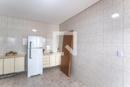 Casa à venda com 185m², 2 quartos e 2 vagasCozinha