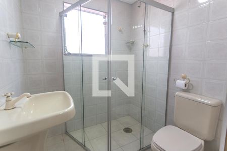 Casa à venda com 185m², 2 quartos e 2 vagasBanheiro social