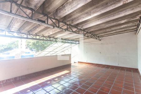 Casa à venda com 185m², 2 quartos e 2 vagasQuintal