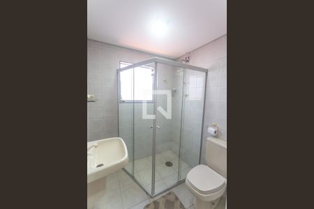 Casa à venda com 185m², 2 quartos e 2 vagasBanheiro social