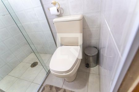 Casa à venda com 185m², 2 quartos e 2 vagasBanheiro social