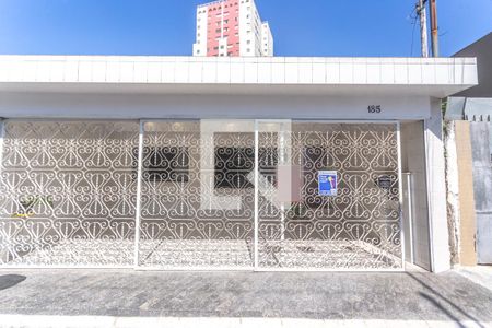 Casa à venda com 185m², 2 quartos e 2 vagasFachada