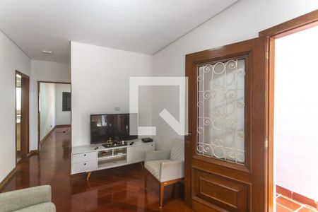 Sala de estar de casa à venda com 2 quartos, 185m² em Rudge Ramos, São Bernardo do Campo