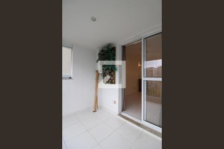 Apartamento à venda com 75m², 2 quartos e 2 vagasVaranda