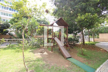 Apartamento à venda com 75m², 2 quartos e 2 vagasÁrea comum - Playground