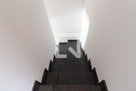 Casa à venda com 140m², 3 quartos e 3 vagasEscada