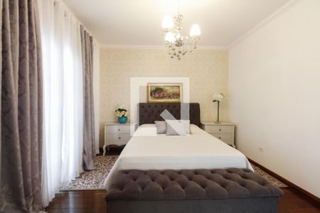 Casa à venda com 580m², 5 quartos e 4 vagasSuíte 2