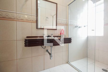 Casa à venda com 580m², 5 quartos e 4 vagasBanheiro Suíte 2