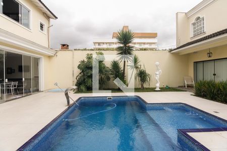 Casa à venda com 580m², 5 quartos e 4 vagasPiscina 