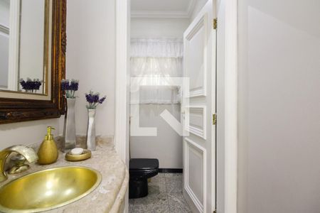 Casa à venda com 580m², 5 quartos e 4 vagasLavabo 