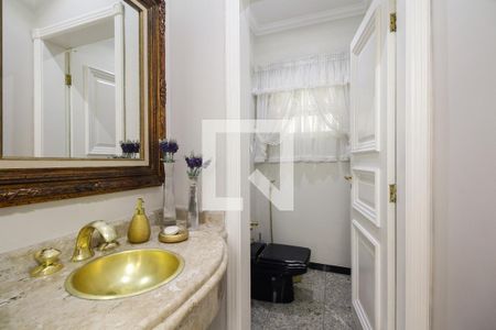 Casa à venda com 580m², 5 quartos e 4 vagasLavabo 