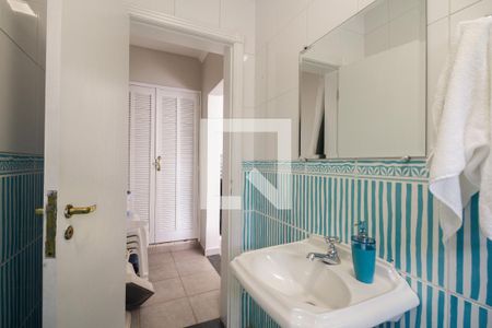 Casa à venda com 580m², 5 quartos e 4 vagasBanheiro - Churrasqueira 