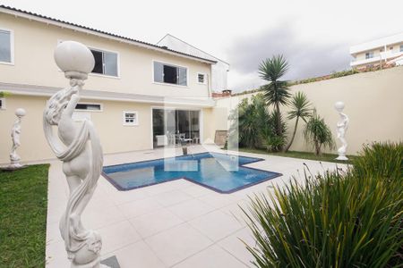 Casa à venda com 580m², 5 quartos e 4 vagasPiscina 
