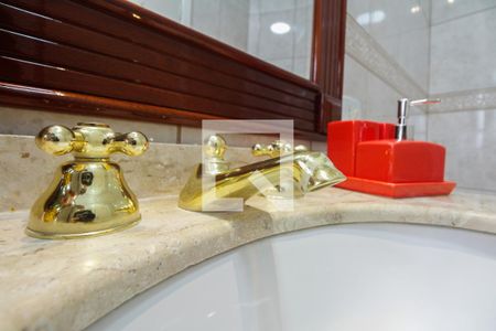 Casa à venda com 580m², 5 quartos e 4 vagasBanheiro Suíte 1