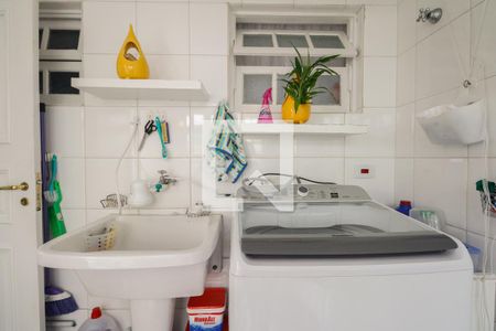 Casa à venda com 580m², 5 quartos e 4 vagasÁrea de Serviço 