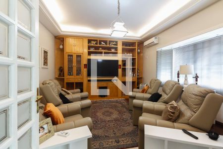 Sala de TV de casa à venda com 4 quartos, 580m² em Vila Granada, São Paulo