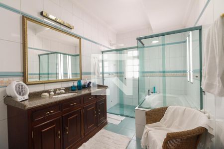 Casa à venda com 580m², 5 quartos e 4 vagasBanheiro Suíte 3