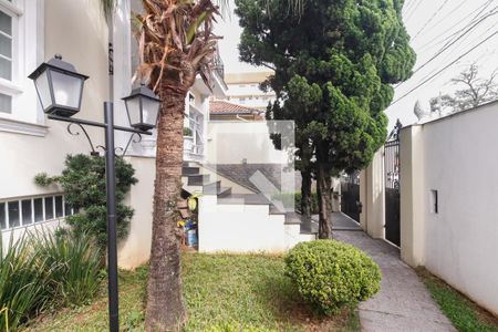 Casa à venda com 580m², 5 quartos e 4 vagasEntrada 
