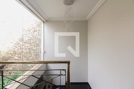 Casa à venda com 580m², 5 quartos e 4 vagasHall de Acesso aos Quartos