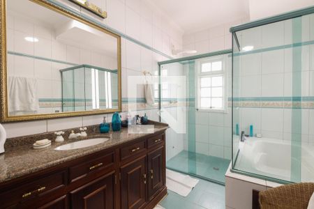 Casa à venda com 580m², 5 quartos e 4 vagasBanheiro Suíte 3