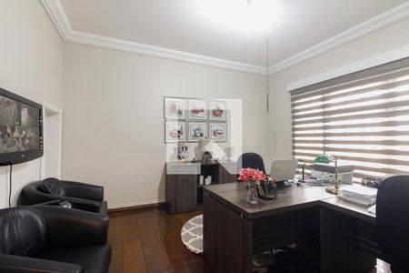 Casa à venda com 580m², 5 quartos e 4 vagasEscritório 