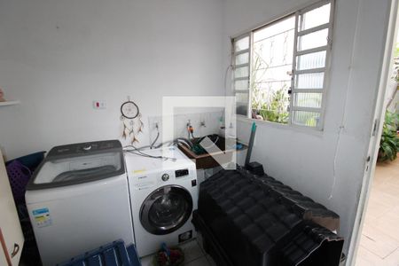 Casa à venda com 190m², 4 quartos e 2 vagasÁrea de Serviço 2