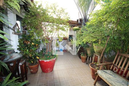 Casa à venda com 190m², 4 quartos e 2 vagasÁrea comum