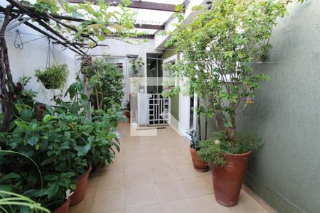 Casa à venda com 190m², 4 quartos e 2 vagasQuintal