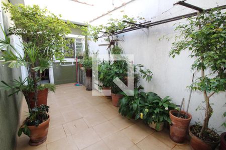 Casa à venda com 190m², 4 quartos e 2 vagasQuintal