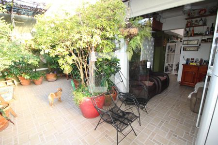 Casa à venda com 190m², 4 quartos e 2 vagasÁrea comum