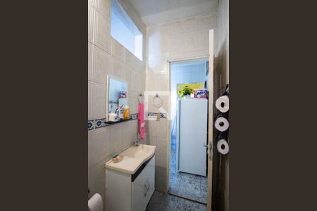 Casa à venda com 100m², 4 quartos e 2 vagasBanheiro