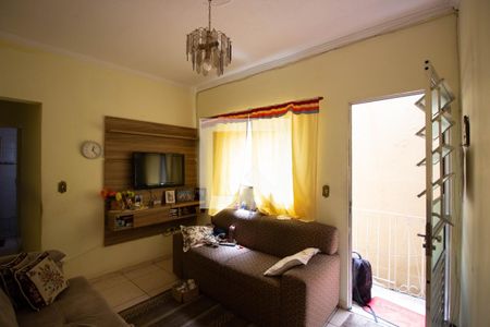 Casa à venda com 100m², 4 quartos e 2 vagasSala