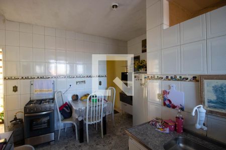 Casa à venda com 100m², 4 quartos e 2 vagasCozinha